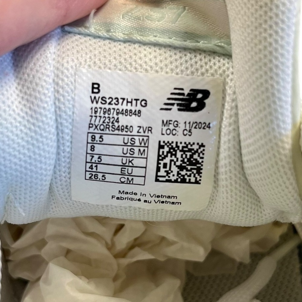 NEW BALANCE‎ 237 Light Green Sneaker Shoes Sz 9.5 Retro WS237HTG - Picture 9 of 10